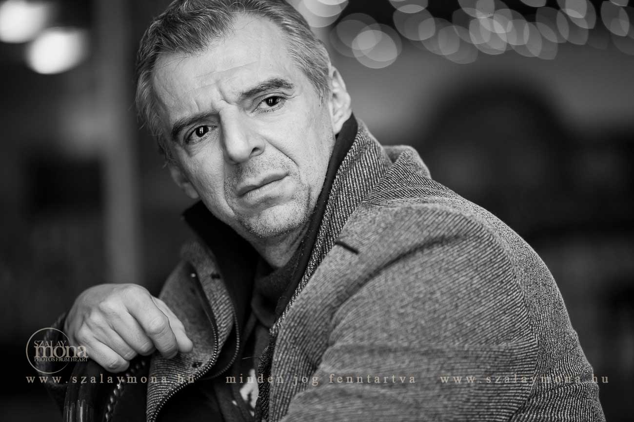 Galbenisz Tomasz színművész Szalay Mona fotója, művészportré